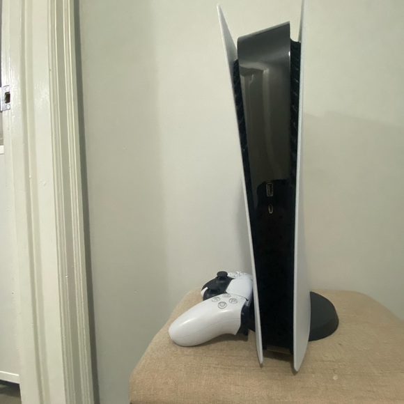 ps5 slim digital version - Picture 3 of 7